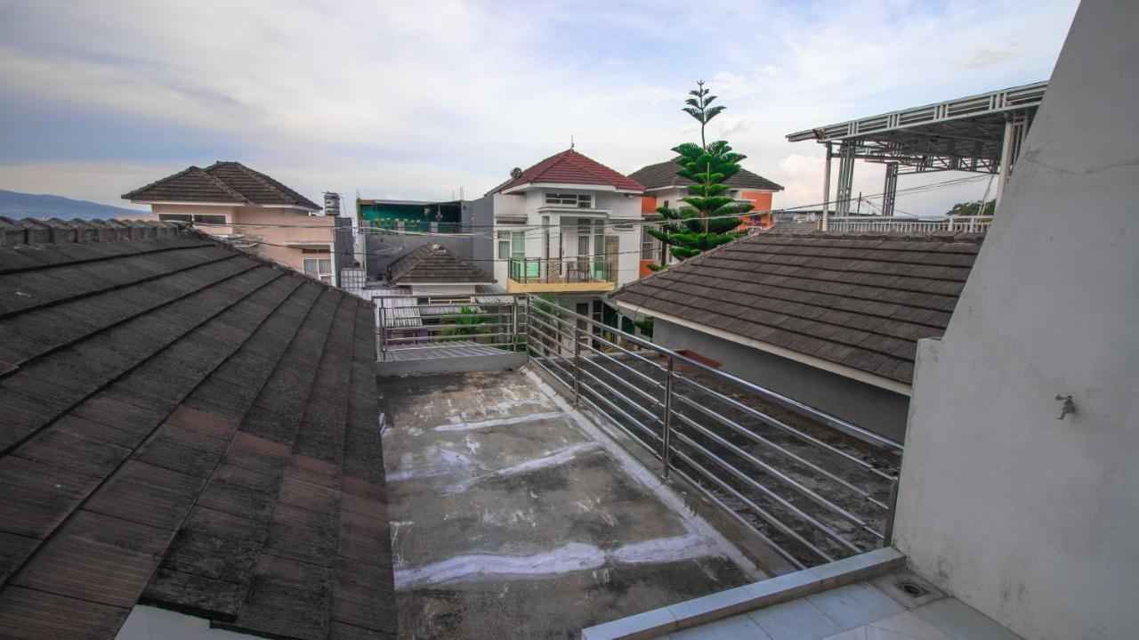 Villa El Nino 5 Bedroom Dengan Rooftop Mountain View Batu  Extérieur photo